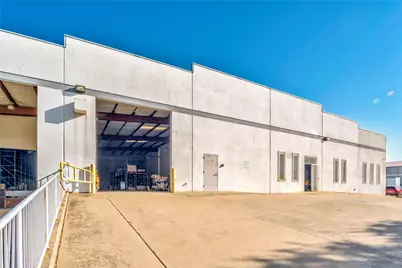 2970 Eagle Drive, Grand Prairie, TX 75052 - Photo 3