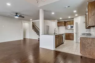 911 Melshire Dr, Garland, TX 75040 - Photo 5