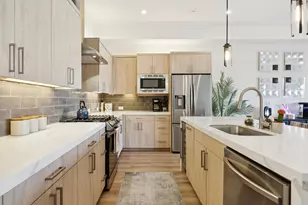 1901 S Harwood St, Dallas, TX 75215 - Photo 11