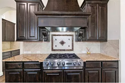 112 Aransas Drive, Irving, TX 75039 - Photo 13