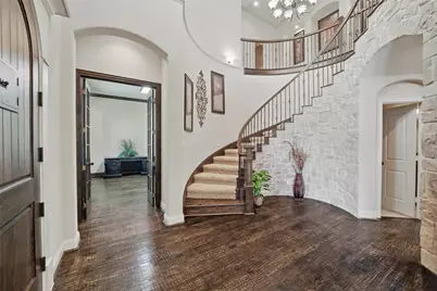 112 Aransas Drive, Irving, TX 75039 - Photo 3