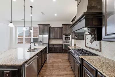 112 Aransas Drive, Irving, TX 75039 - Photo 11