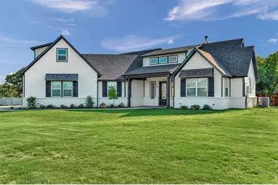 168 Lakeview Circle, Pilot Point, TX 76258 - Photo 1