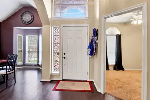 7621 Brook Meadow Ln, Fort Worth, TX 76133 - Photo 3