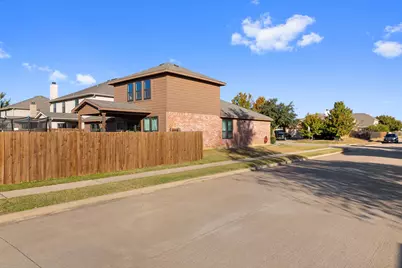 1360 Castlegar Lane, Fort Worth, TX 76247 - Photo 31