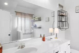 1360 Castlegar Ln, Fort Worth, TX 76247 - Photo 17