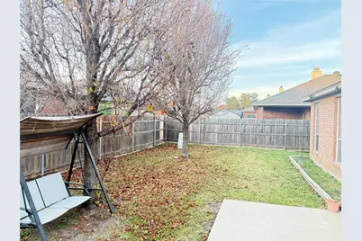 10605 Foothill Drive, Fort Worth, TX 76131 - Photo 17