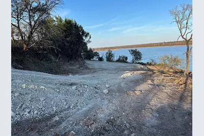 2881 Pathfinder Court, Granbury, TX 76048 - Photo 17