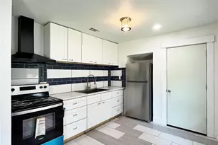 601 Blevins St, Fort Worth, TX 76111 - Photo 13