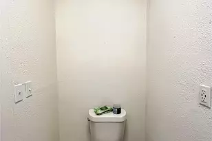 601 Blevins St, Fort Worth, TX 76111 - Photo 17