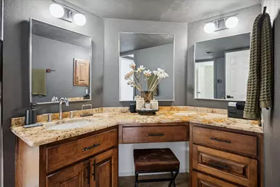 2201 Wolf Street #3204, Dallas, TX 75201 - Photo 9