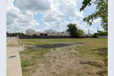 8014 Blossom Lane, Dallas, TX 75227 - Photo 5