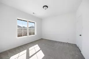 700 Red Frk Dr, Lewisville, TX 75056 - Photo 37