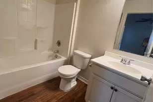 914 Irma St, Fort Worth, TX 76104 - Photo 3