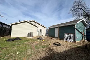 914 Irma St, Fort Worth, TX 76104 - Photo 7