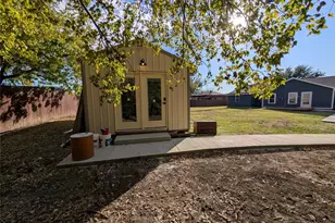 1413 Hill St, Grapevine, TX 76051 - Photo 21