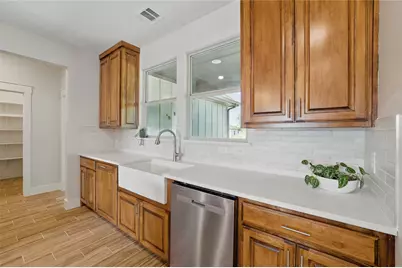 107 W Stagecoach Trail, Weatherford, TX 76085 - Photo 7