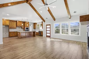 107 W Stagecoach Trl, Weatherford, TX 76085 - Photo 3