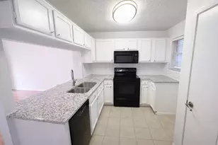 17 Abbey Rd, Euless, TX 76039 - Photo 3