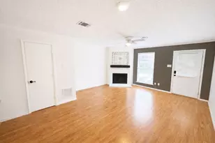 17 Abbey Rd, Euless, TX 76039 - Photo 13