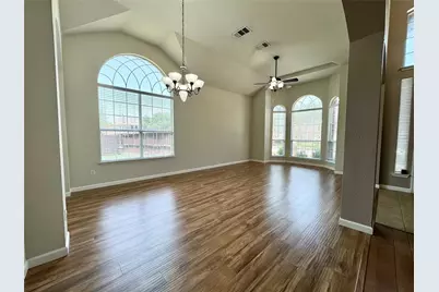 9301 Regal Oaks Drive, McKinney, TX 75072 - Photo 3