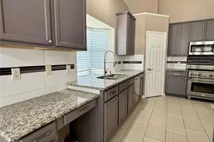 9301 Regal Oaks Dr, McKinney, TX 75072 - Photo 9