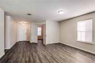 14816 S Spring Ridge Cir, Balch Springs, TX 75180 - Photo 5