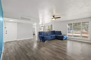 10526 Stone Canyon Rd, Dallas, TX 75230 - Photo 7