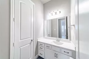 7905 Lewisville Ln, McKinney, TX 75071 - Photo 21