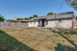 210 Myrtle Ave, Waxahachie, TX 75165 - Photo 25