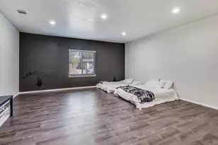 210 Myrtle Ave, Waxahachie, TX 75165 - Photo 19