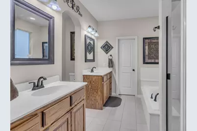 480 Commonwealth Drive, Saginaw, TX 76179 - Photo 23