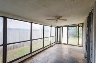 105 Lakeway Dr, Benbrook, TX 76126 - Photo 13