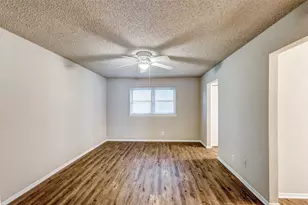 105 Lakeway Dr, Benbrook, TX 76126 - Photo 3