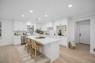 9310 Mill Hollow Dr, Dallas, TX 75243 - Photo 5