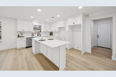 9310 Mill Hollow Drive, Dallas, TX 75243 - Photo 13