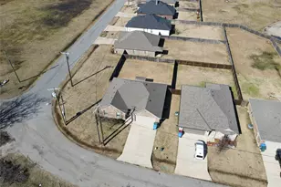 2303 Norwood St, Sherman, TX 75092 - Photo 3