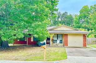 1008 Sierra Dr, Denton, TX 76209 - Photo 1