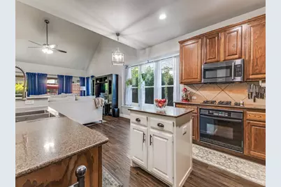 2260 Shorecrest Drive, Rockwall, TX 75087 - Photo 13