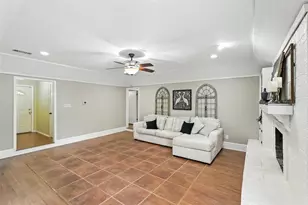 1630 Post Oak Dr, Bedford, TX 76021 - Photo 5