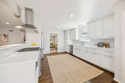 10021 Lanshire Drive, Dallas, TX 75238 - Photo 11