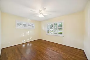 10021 Lanshire Dr, Dallas, TX 75238 - Photo 23