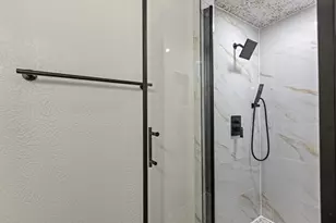 7510 Holly Hill Dr, Dallas, TX 75231 - Photo 13