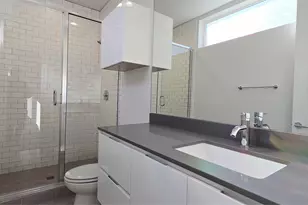 1225 Hyde Ct, Dallas, TX 75215 - Photo 19