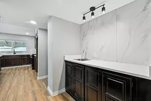 2801 Ashglen Dr, Garland, TX 75043 - Photo 5