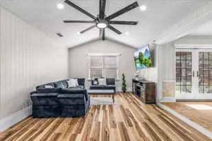 4704 Burning Springs Dr, Arlington, TX 76017 - Photo 15