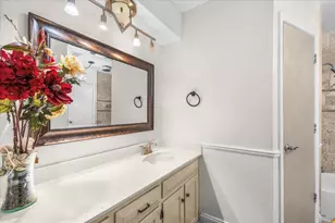 4704 Burning Springs Dr, Arlington, TX 76017 - Photo 19