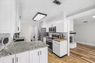 4704 Burning Springs Dr, Arlington, TX 76017 - Photo 9