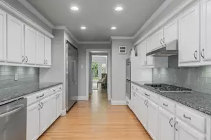 7031 Chipperton Dr, Dallas, TX 75225 - Photo 5