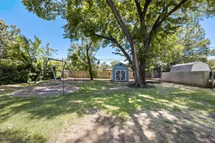 404 E Alexander Ln, Euless, TX 76040 - Photo 19